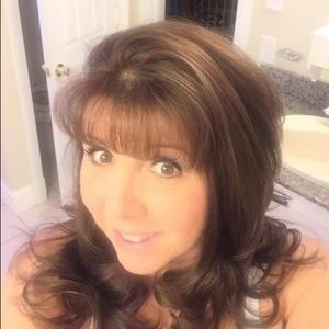 Meet your Posher, Alicia